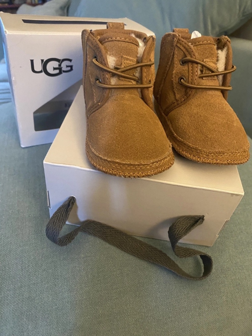 NEW UGG Baby Neumel Chestnut Suede Boots Size 2/3 S 6-12 Months NIB 1103500I